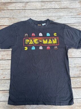 Vintage Pac-Man Black Graphic Tee with Retro Game Print